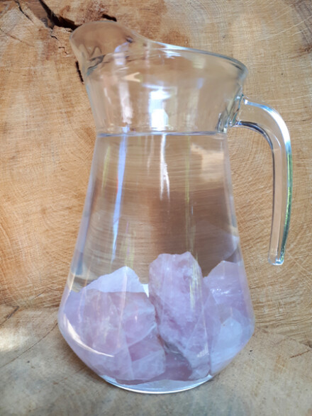 Bergkristal kracht punt XXL, leg haar voor je raam, ze weert negativiteit, leg haar in het water voor heilzamer drinkwater + organza zakje - Afbeelding 4