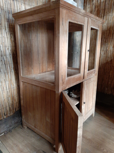 Kast, teak kast, handvervaardigde teakkast met bovenin glazen deurtjes en glazen zijwanden - ZELF AFHALEN - Afbeelding 11