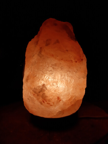 Groene zoutlamp L, erg sfeervol, beschermt en ontspant je, fijn als nachtlamp voor hoogsensitieve kinderen + groen lampje + snoer - Afbeelding 5