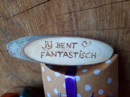 Geluk doosje met houtje ' jij bent fantastisch ' met 5 grote geluksstenen, hartjes in mooi doosje - Afbeelding 3