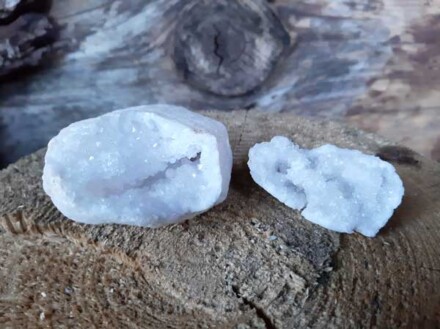 Bergkristal geode zuivert een ruimte, vitaliseert, beschermt tegen allerlei straling, vergroot je zelfvertrouwen - Afbeelding 3