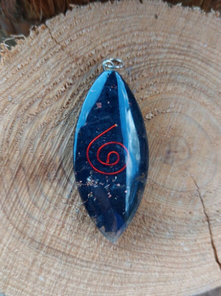 Shungiet edelsteen hanger ovaal beschermt je tegen allerlei soort van straling, helpt positief bij stress of burn out + GRATIS koord + doosje