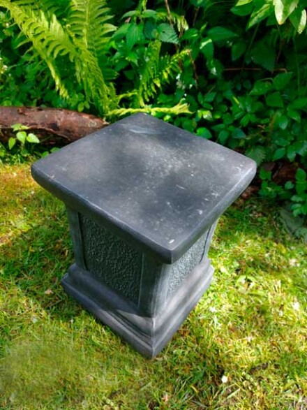 Zuil / sokkel in grijs om een Beeld, lotusbloem, handen, stenen hart op te zetten / LAATSTE STUKS / ZELF OPHALEN - Afbeelding 3