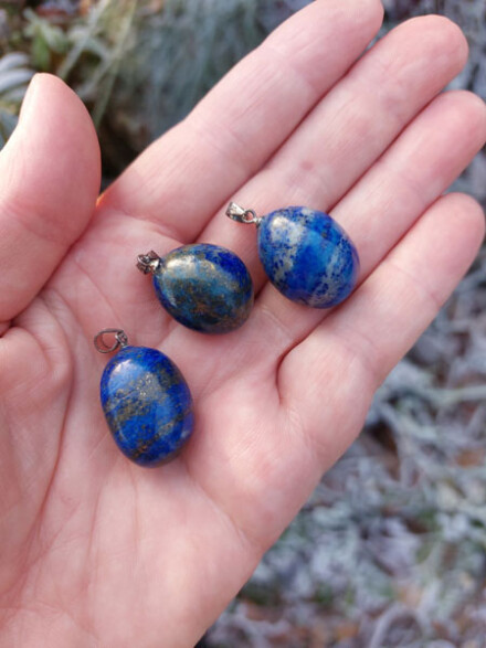 Lapiz lazuli hanger edelsteen ingeboord, een spirituele steen, bevordert en vergroot je spirituele krachten + koord - Afbeelding 3