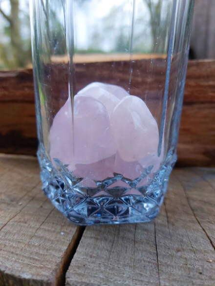 Rozenkwarts stenen voor krachtig water, 150 gr. liefdes stenen voor in water te leggen of om mee te knuffelen - Afbeelding 2