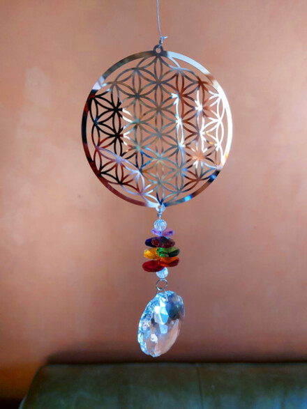 Kristal hanger met chakra stenen met de bloem des levens, straalt prachtige regenboog kleuren + chakra beschrijving - Afbeelding 4