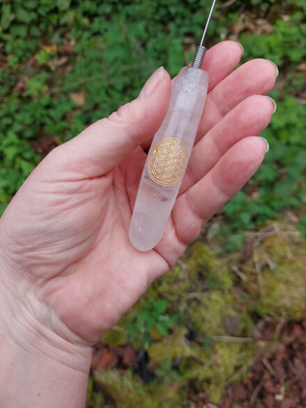 Biotensor Bergkristal met levensbloem, test je omgeving op negatieve sferen, aardstralen, wateraders en lelylijnen + doos tekst + DNA korrels - Afbeelding 2