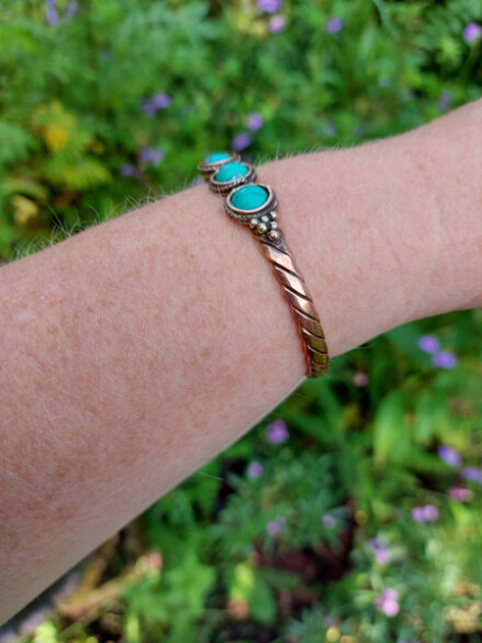 Armband met koper + 3 turquoise stenen, tegen negativiteit, tegen straling, ondersteunt pijnlijke gewrichtsklachten - Afbeelding 7