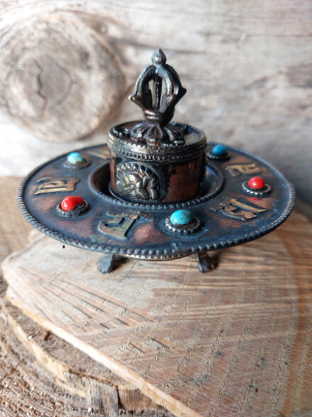 Wierook- salie- kegel- brander uit koper met Dorje en verwerkt met mineralen en edelstenen + GRATIS 3 kokers wierook - Afbeelding 6
