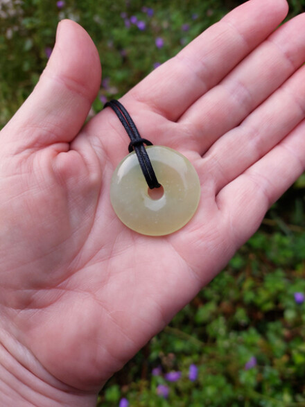 Serpentijn / new Jade hanger, ontgift, helpt tegen allerlei straling (5G), ontspant je, ondersteunt bij suikerziekte, helpt bij nervositeit + koord - Afbeelding 4
