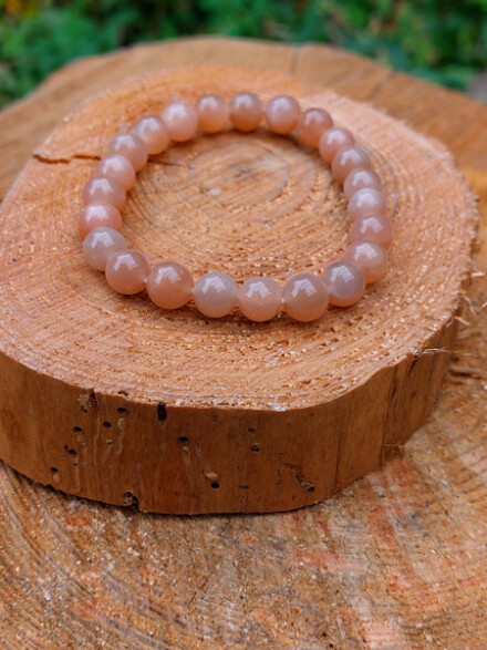 Armband uit oranje maansteen voor liefdevolle energie, ze brengt rust en kalmeert je, bij hormonale disbalans + organza zakje - Afbeelding 3