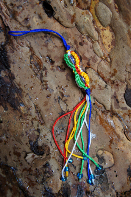 Dorje hanger met kraaltjes, handmade uit Tibet + GRATIS klaver 4 tasje