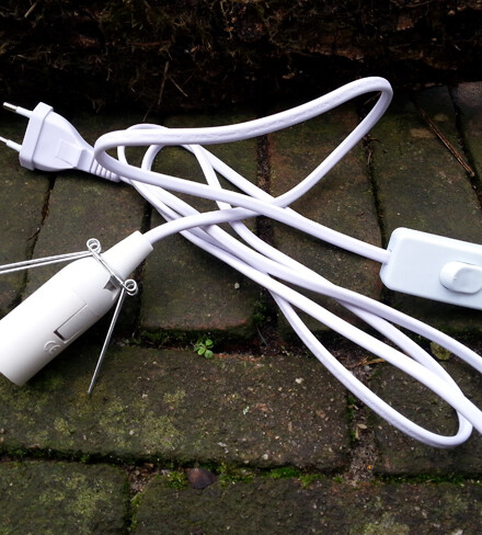 Losse snoer met lichtschakelaar voor een zoutlamp of selenietlamp