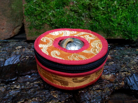 Tingsha's Ohm met lotusbloemen, ontspan jezelf door de trilling van klank + GRATIS opberg hoesje / LAATSTE - Afbeelding 4