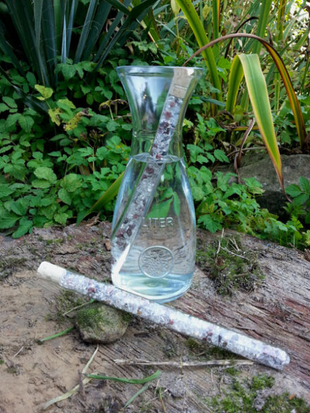 Waterbuis ' loslaten en vergeving ' met bergkristal, rhodoniet en bladgoud / LAATSTE