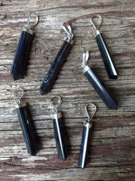 Zwarte toermalijn hanger verwerkt met zilver, een beschermende hanger, beschermt tegen negativiteit + GRATIS koord / LAATSTE